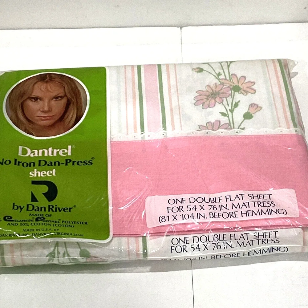 Vintage NOS Flat Sheet Dantrel No Iron Daisy Mae Pink Double Size Floral NEW